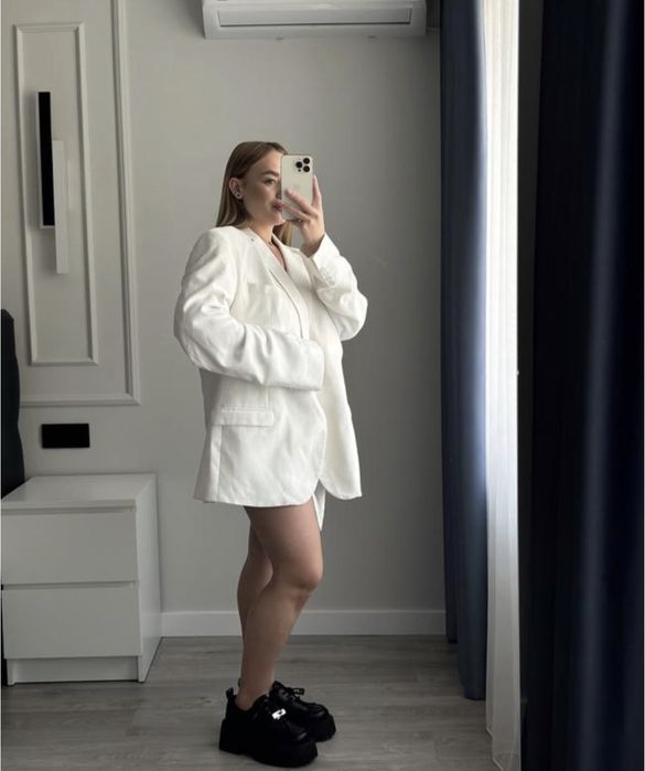 Стильний оверсайз молочний жакет/піджак , підклад шовковий