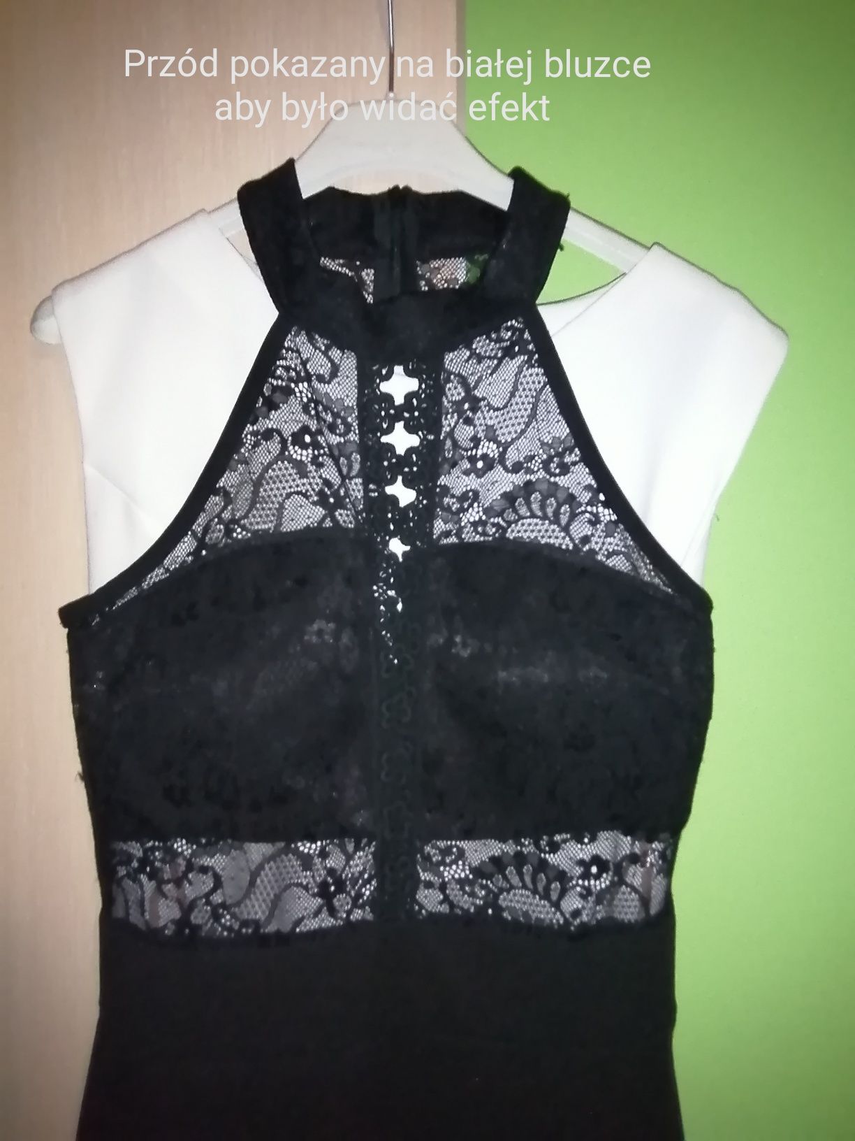 Czarna mini bez rękawów, koronka
