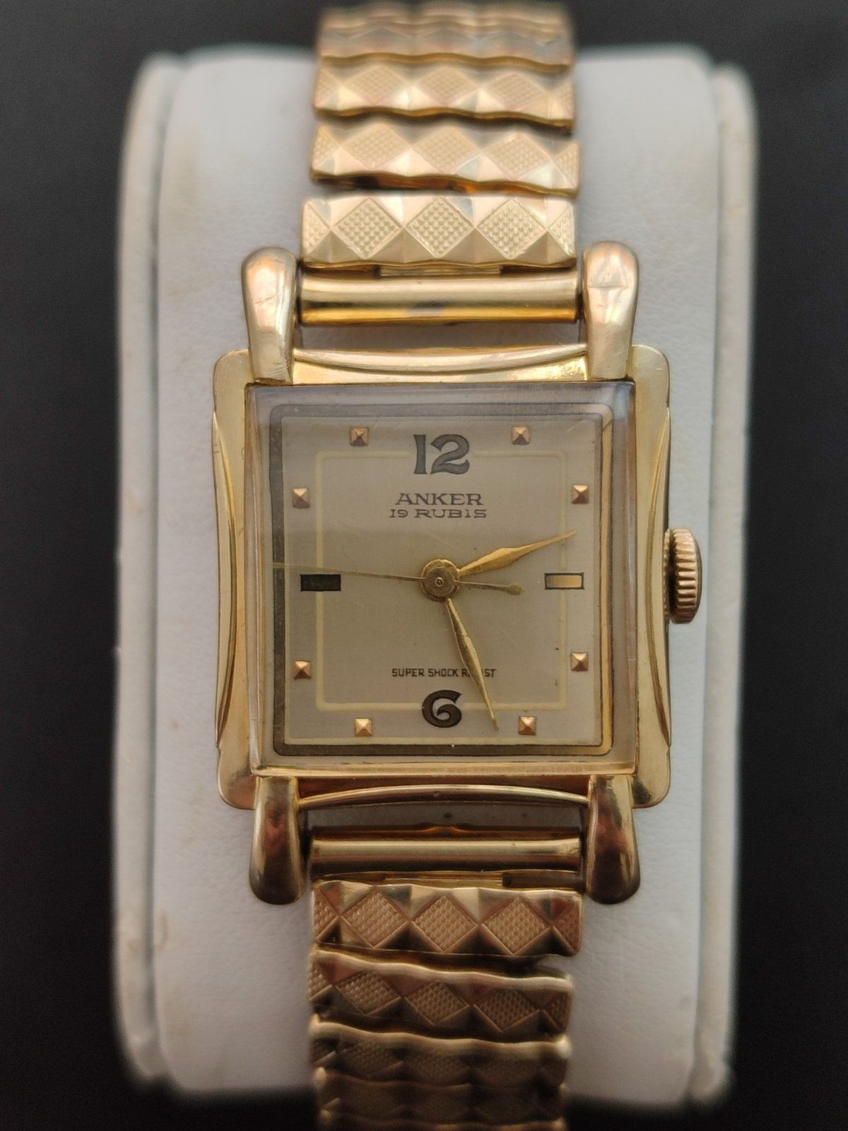 Продам часы старинные наручные Anker  Германия