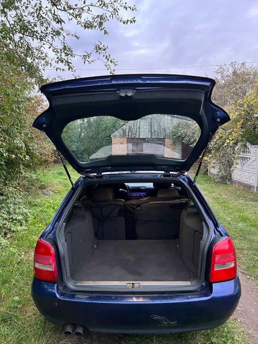 Ауді а4 б5 рестайлінг 1.8т