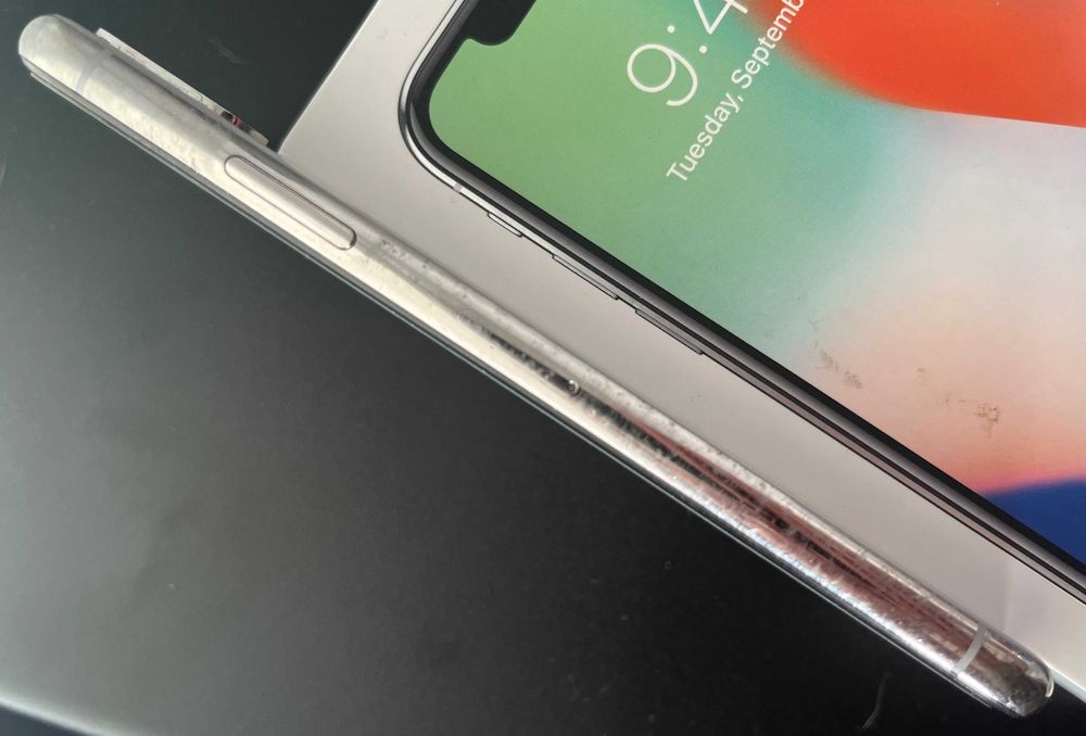 Iphone X, 256 GB, silver, uszkodzony