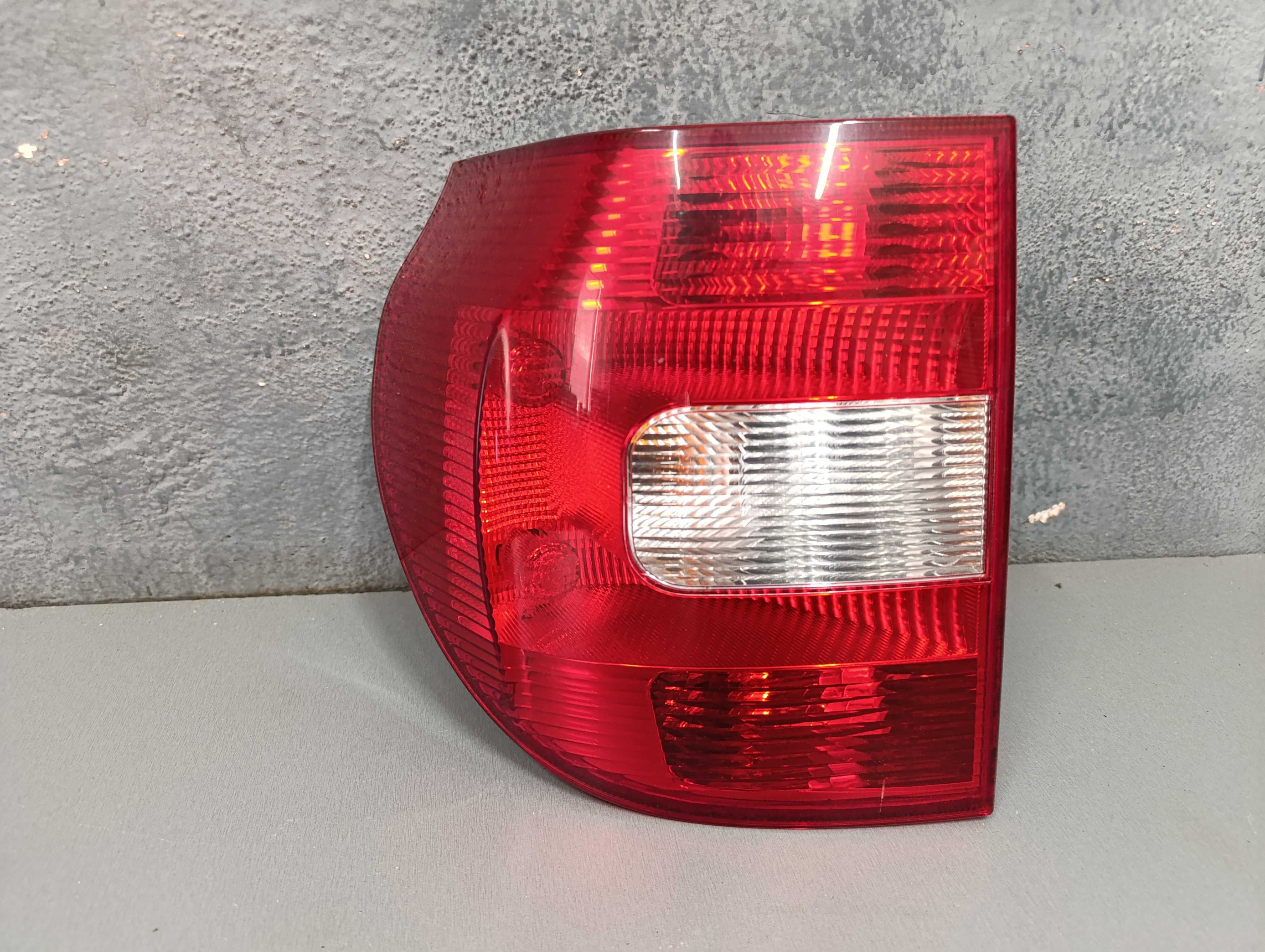 Skoda Yati 09-13 Фонарь задний левый 5L0945095