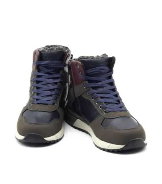 Зимові черевики Skechers водостійкі, р.42,44