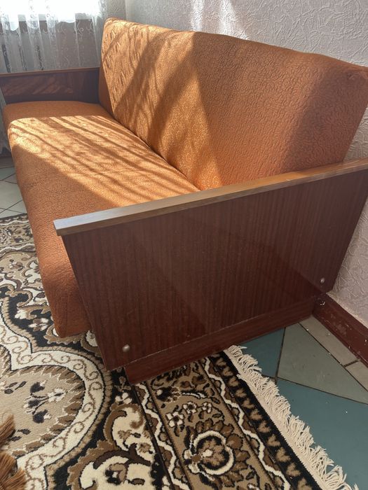 Диван книжка у гарному стані