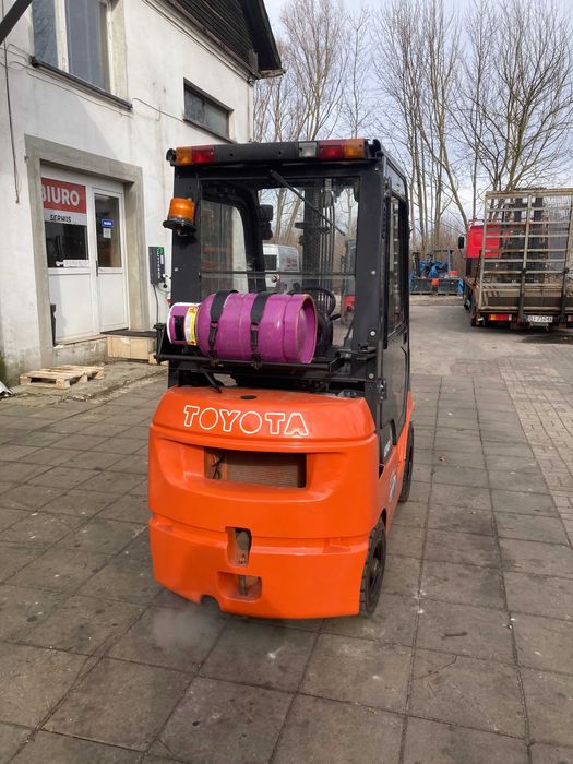 Wózek Widłowy Toyota  7FG LPG Kabina ogrzewanie 3,3 m i 5,5m