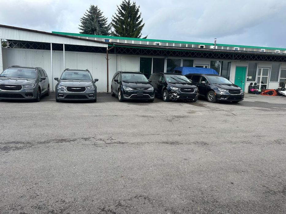 Chrysler Pacifica Auto w Polsce, super stan , wersja 8-mio osobowa