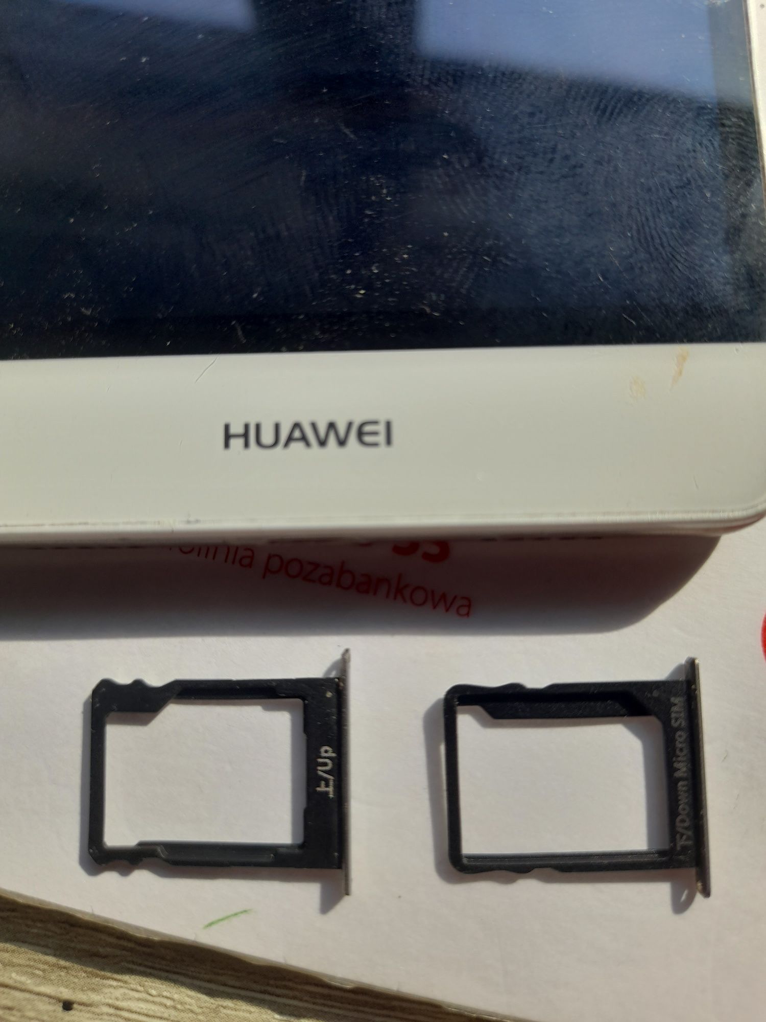Kieszonko na karty sim Huawei p8lite