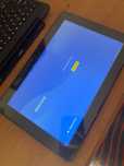Tablet e teclado para peças