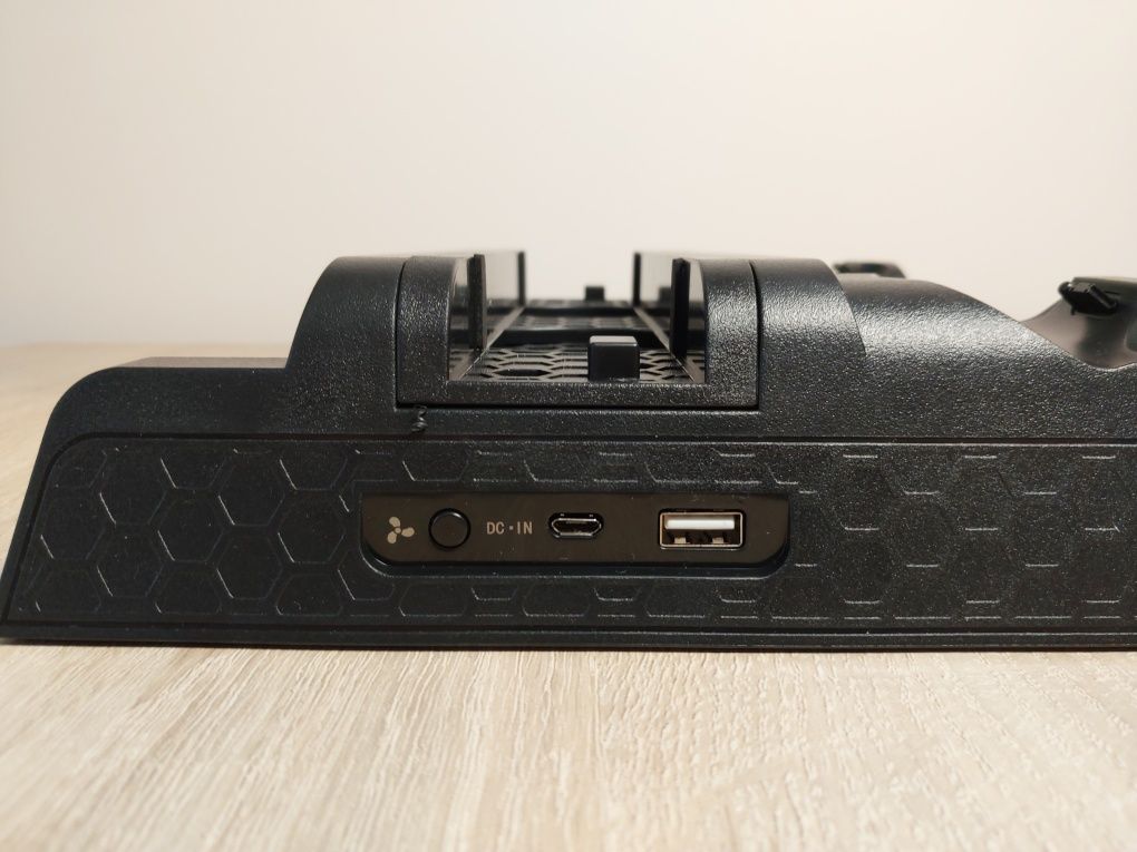 Stacja Dokująca ładowarka Ps4 Playstation OIVO P4 series
