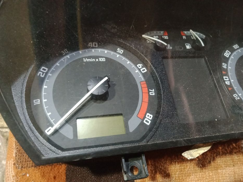 Щиток приборов на ШКОДУ ФАБИЯ 1.4-16 кл,Актавия ТУР