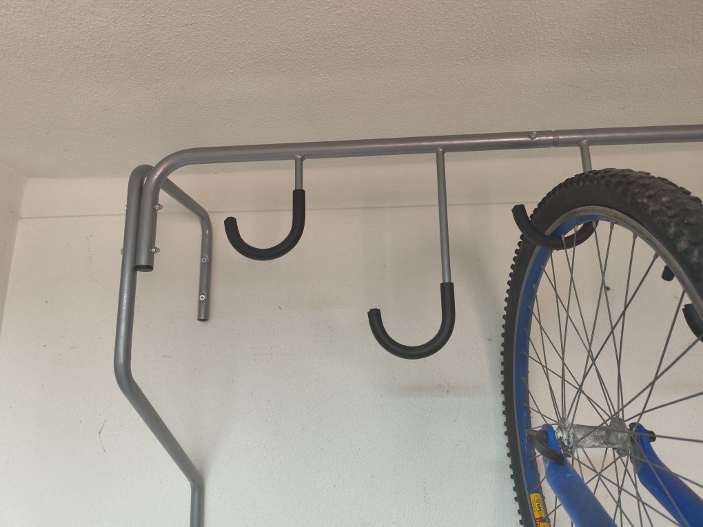 Vendo suporte de parede para bicicletas