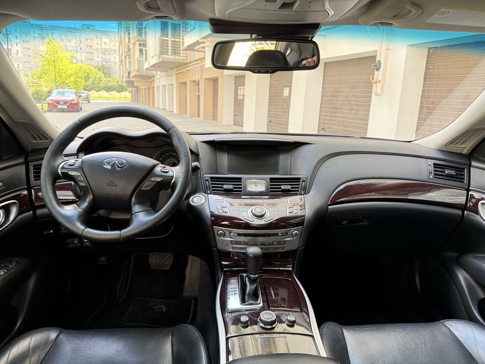 Продам Infiniti M25 2012