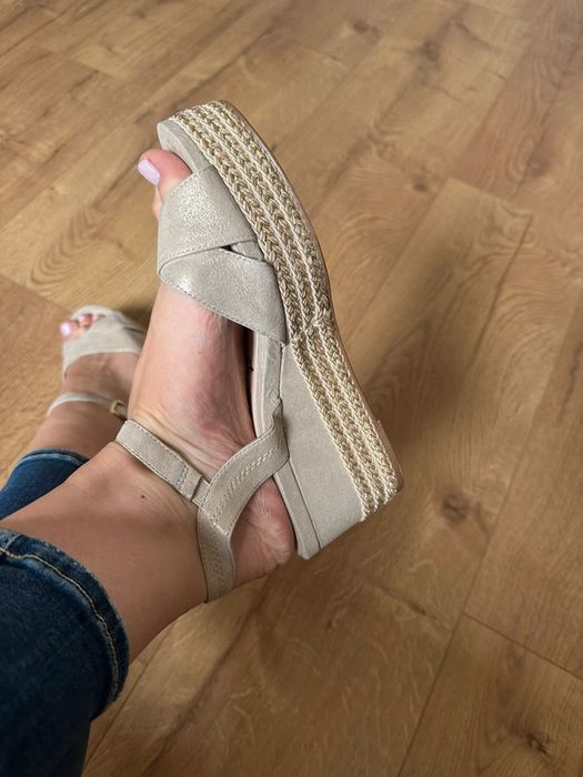 Sandały espadryle zamszowe na koturnie 40
