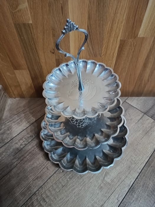 Metalowa patera .