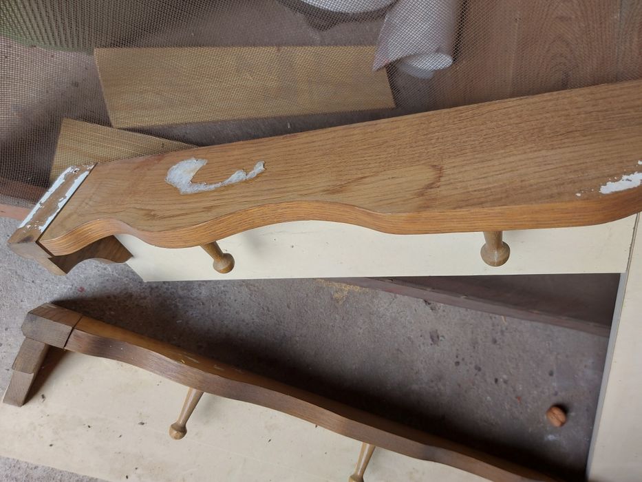 Komplet półek z wieszaczkami