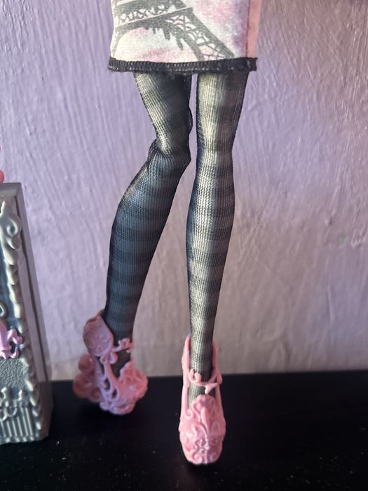 Monster High G1 Rochelle Scaris lalka i walizka