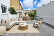 Apartamento T2 totalmente remodelado com terraço na Amadora