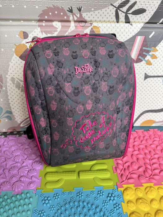 Firmowy plecak szkolny firmy DeLune