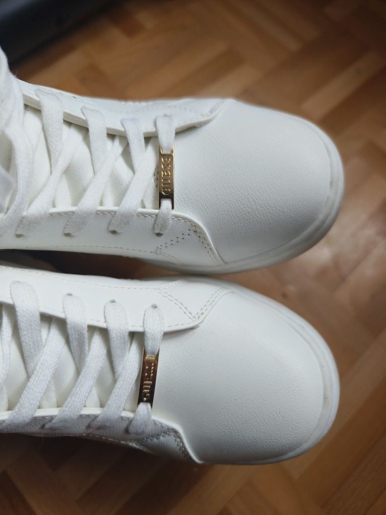 Adidasy GUESS na koturnie 41