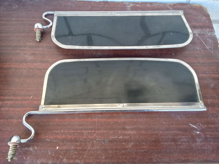 Козирки салона ретро автомобля