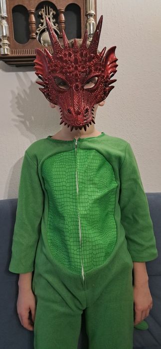 Strój dinozaura lub smoka z maską.