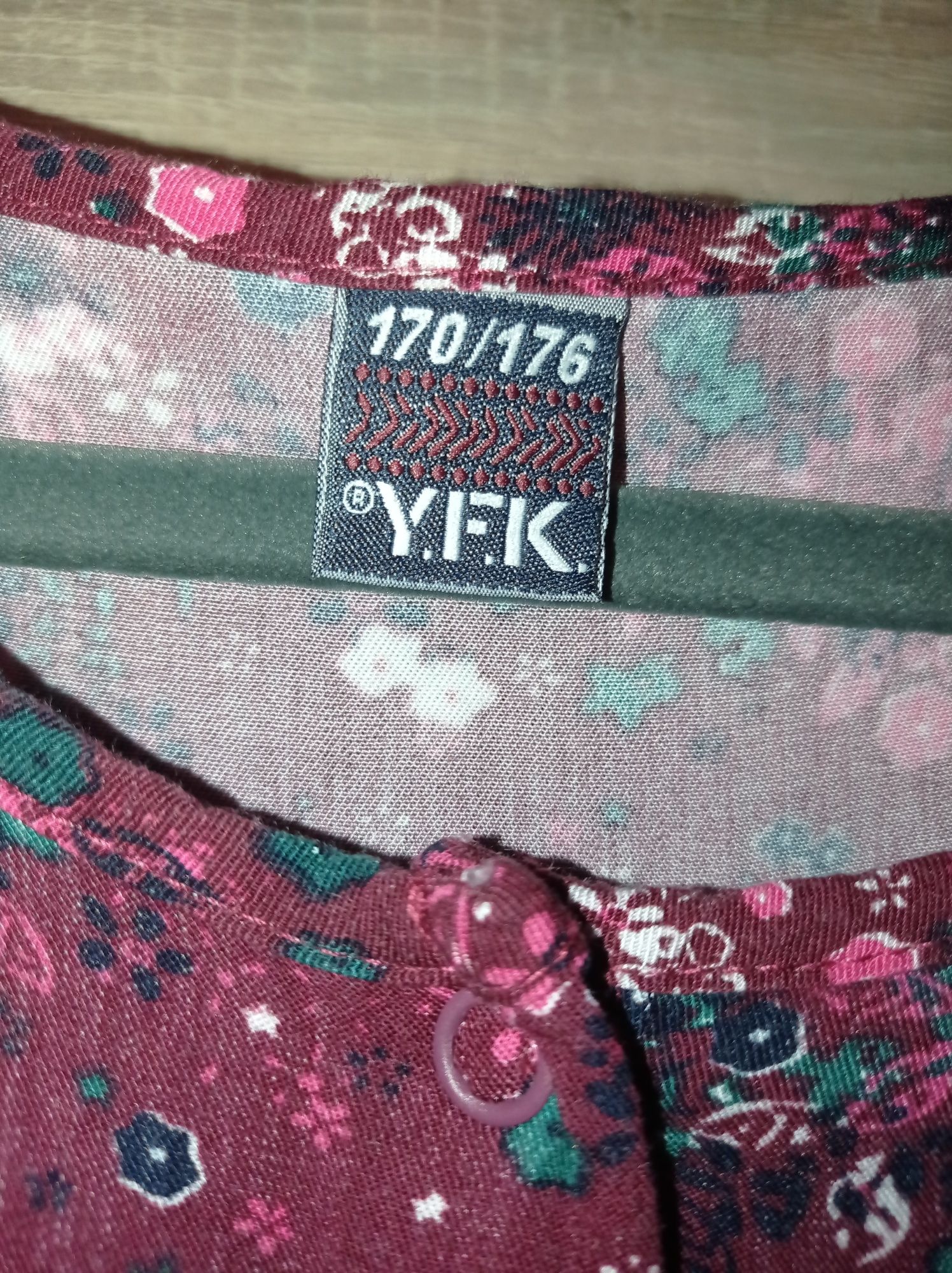 Sukienka Y.F.K. drobne kawiatki 170/176