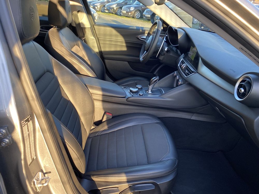 Alfa Romeo Giulia 2.2dA 180cv - Nacional- otimo estado - 1 dono