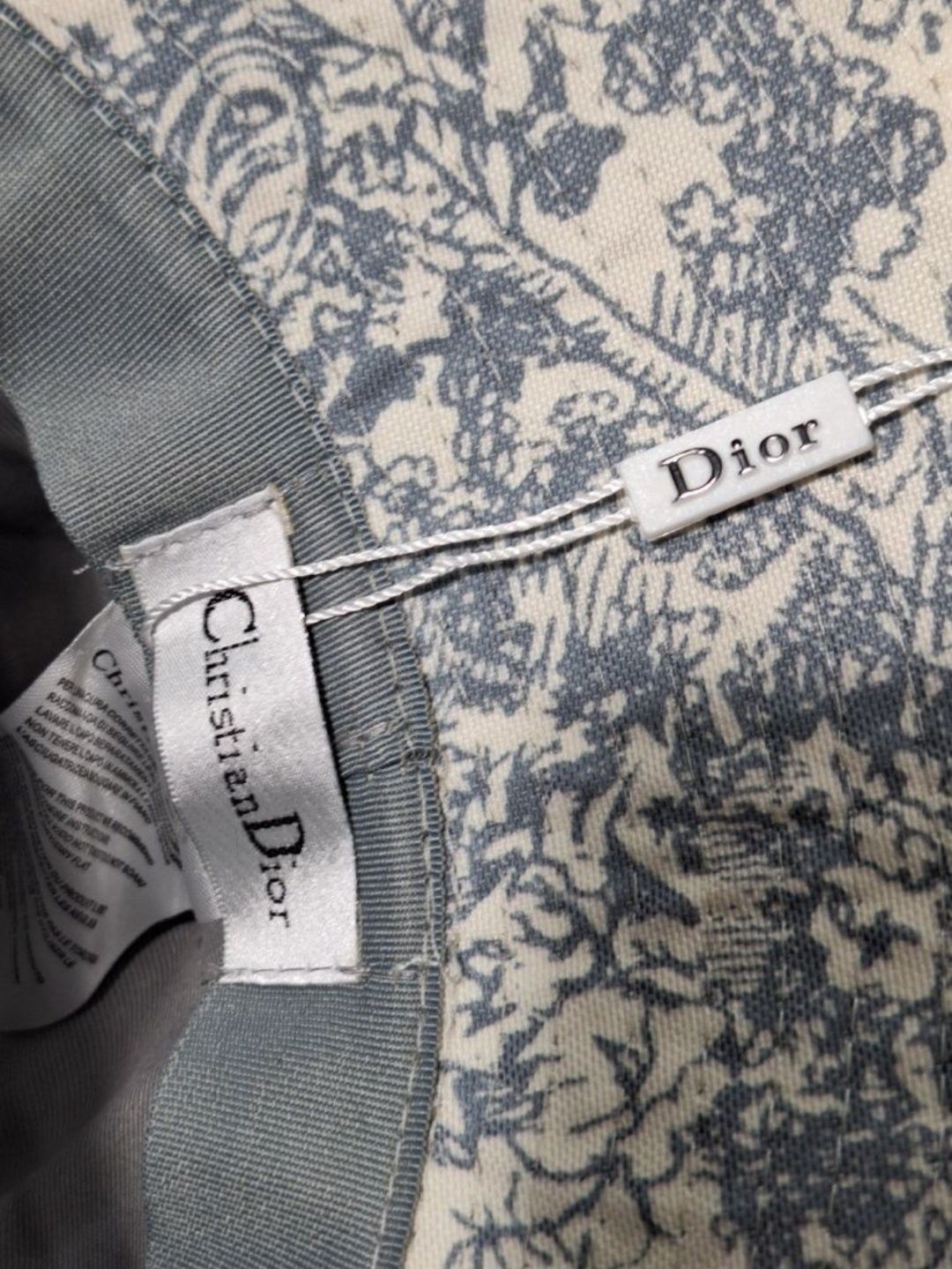Christian  Dior  bucket