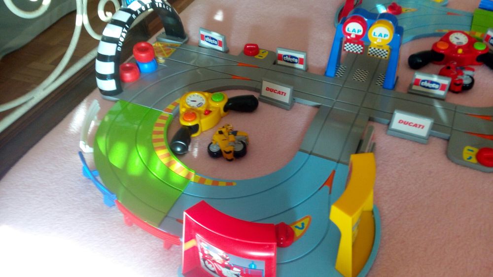 Pista chicco  para venda ou troca pela melhor proposta