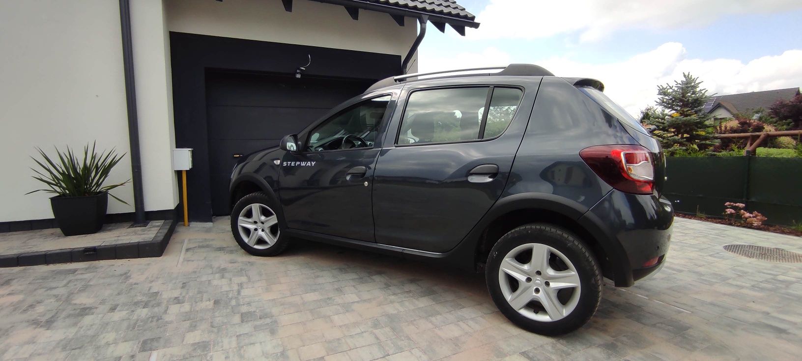 Dacia Sandero StepWay Benzyna Klima Nawi Tablet - Faktura