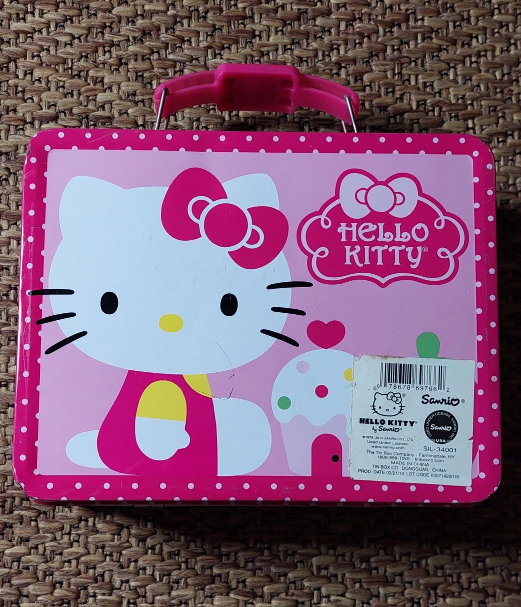 Caixa da Hello Kitty em metal