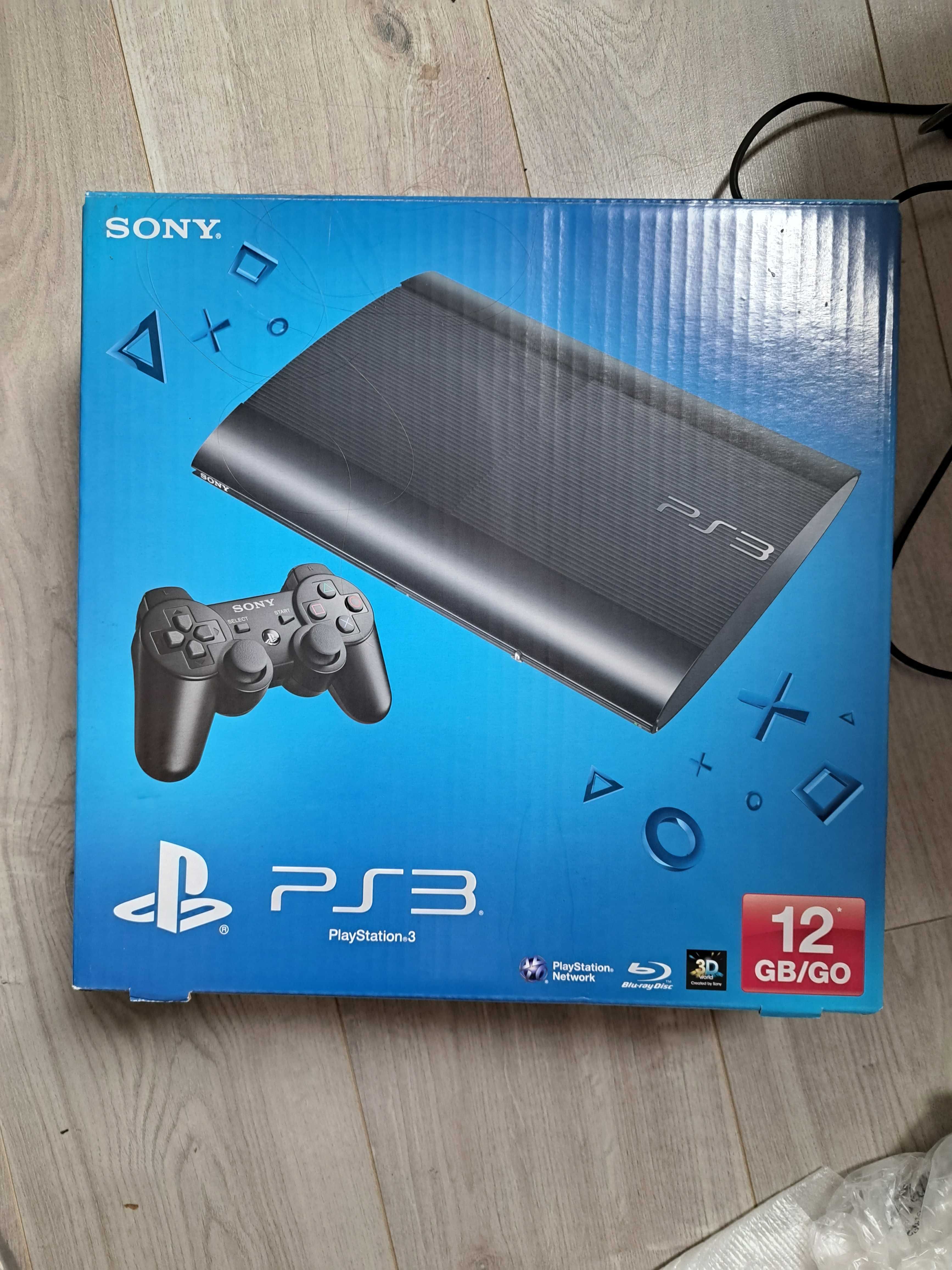 Konsola Sony Playstation 3 Super Slim 500 GB + 2 pady+ 2 move