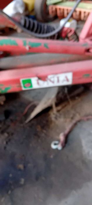 Pług zagonowy cztero skibowy