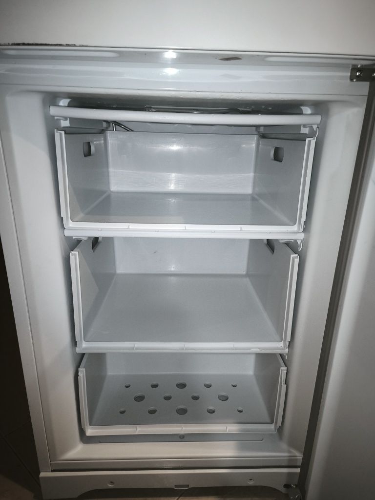Frigorífico Hotpoint da Ariston