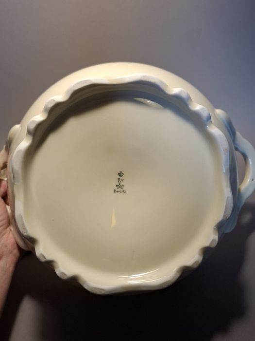 Duża porcelanowa waza na zupę ekri