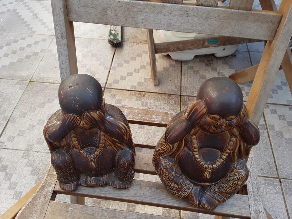 Budas ,em estado de Novo.