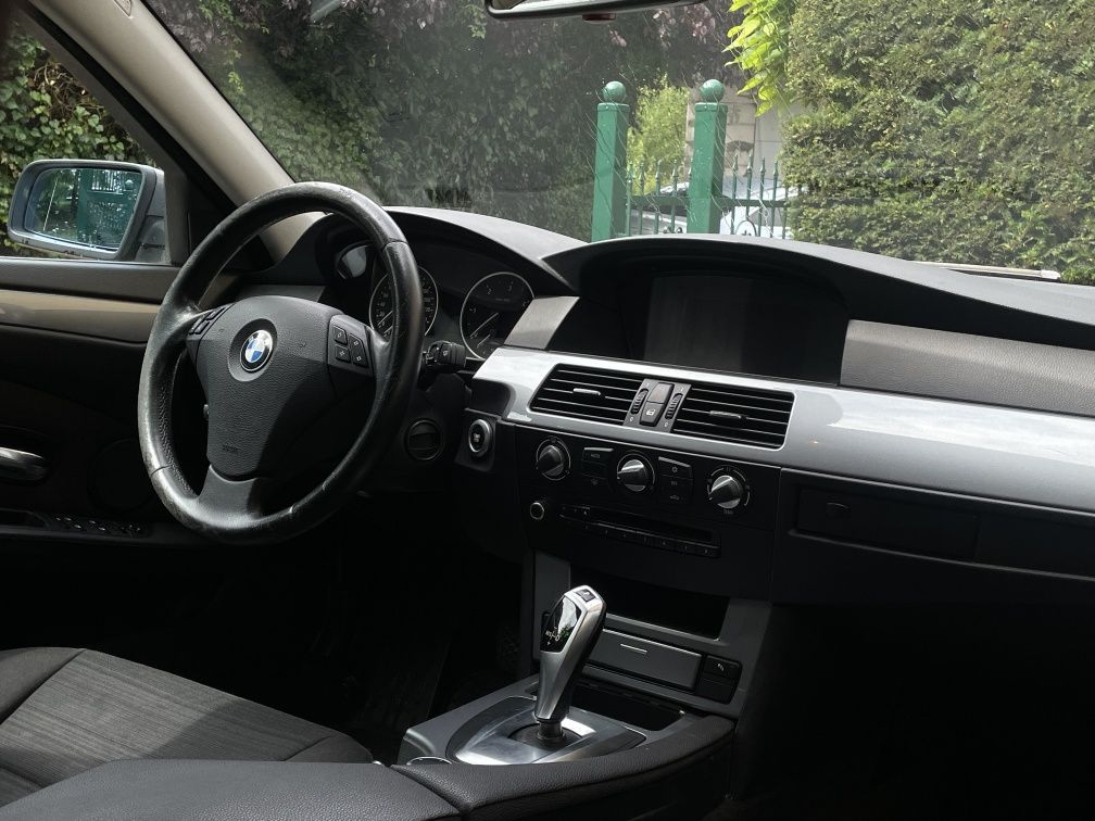 BMW Seria 5 E60 Lift 520D Automat