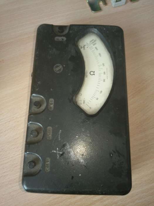 Omomierz magnetoelektryczny 5