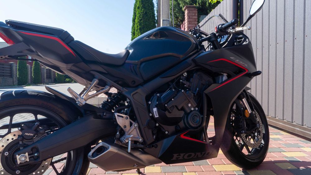 Honda CBR 650R E-Clutch 2024