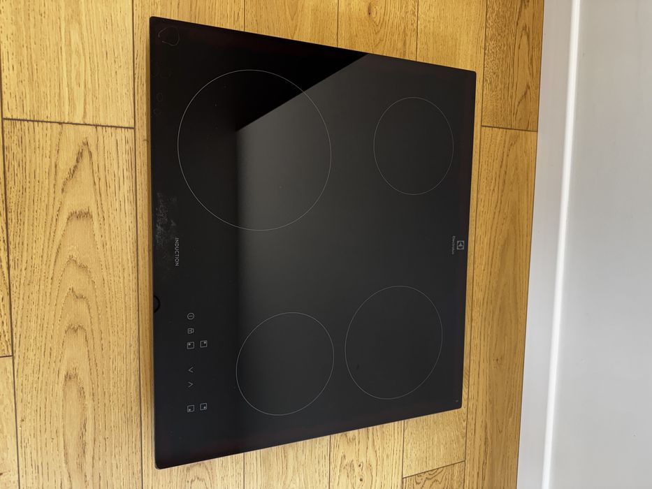 Plyta indukcyjna Elektrolux LIB60424CK na gwarancji