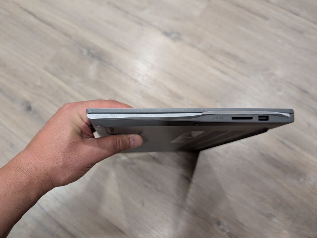 PC Lenovo Ideapad 1 15AMN7 15.6"