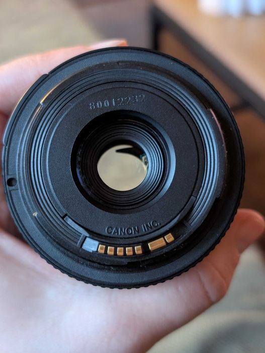 aparat analogowy Canon eos 3000n + obiektyw 28-80 mm + pasek