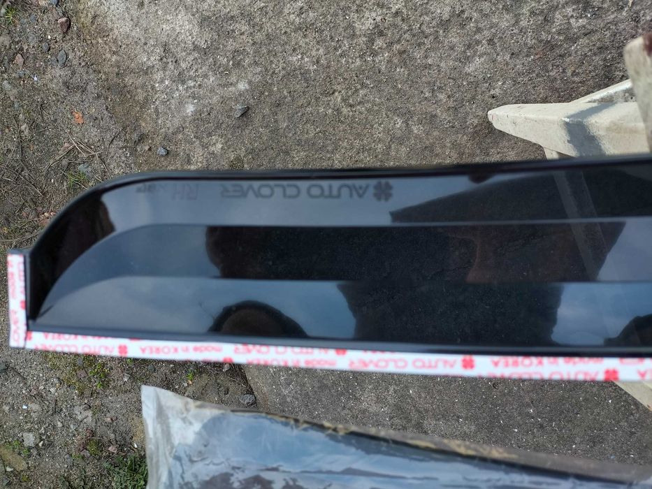 Продам ветровики (дефлекторы) на Santa Fe