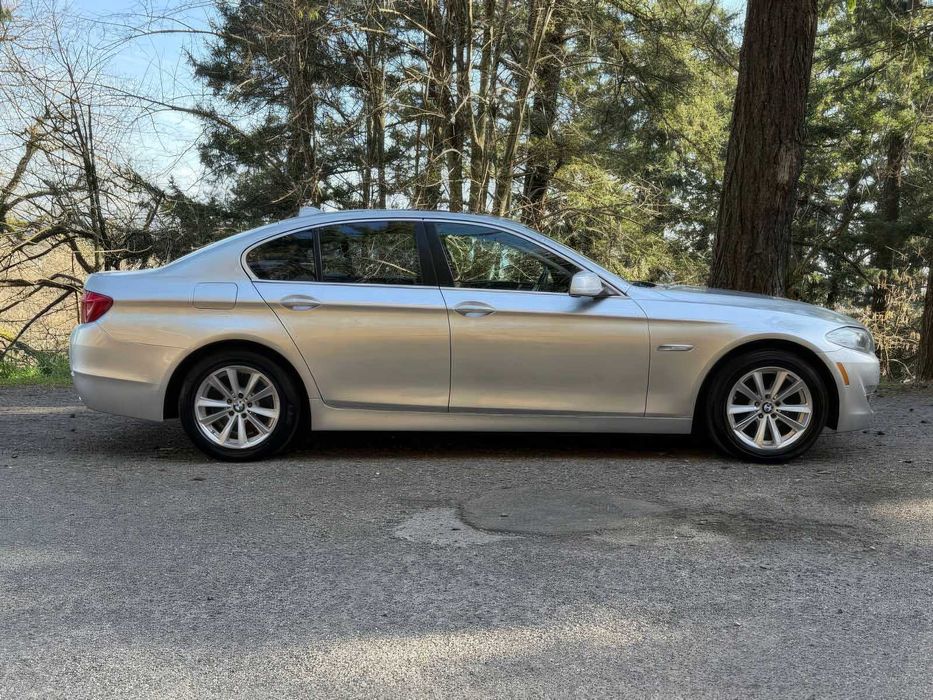 BMW 5 Series 528i xDrive      2013