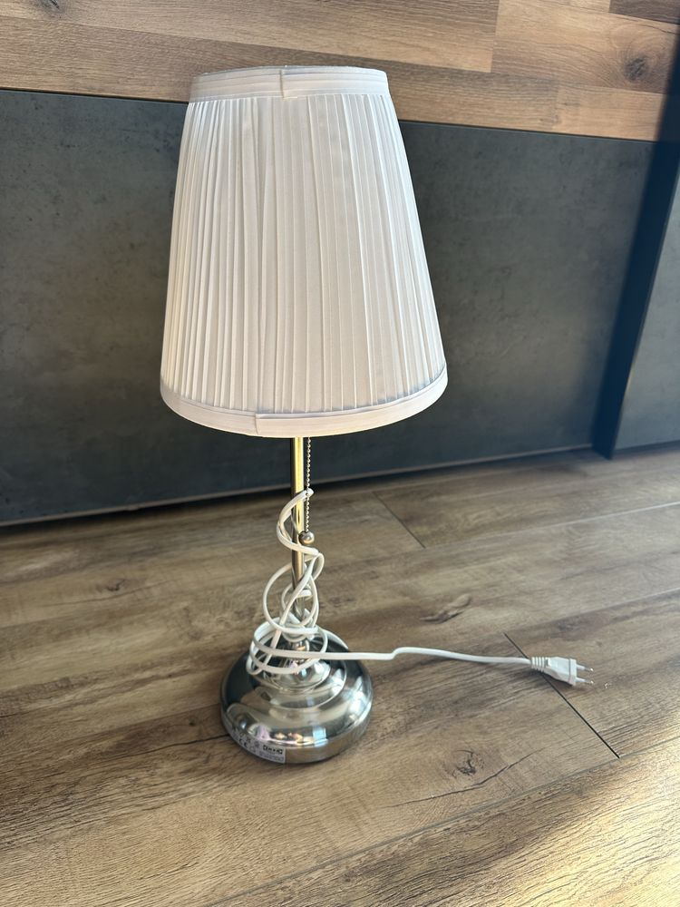 Lampa nocna klosz biały