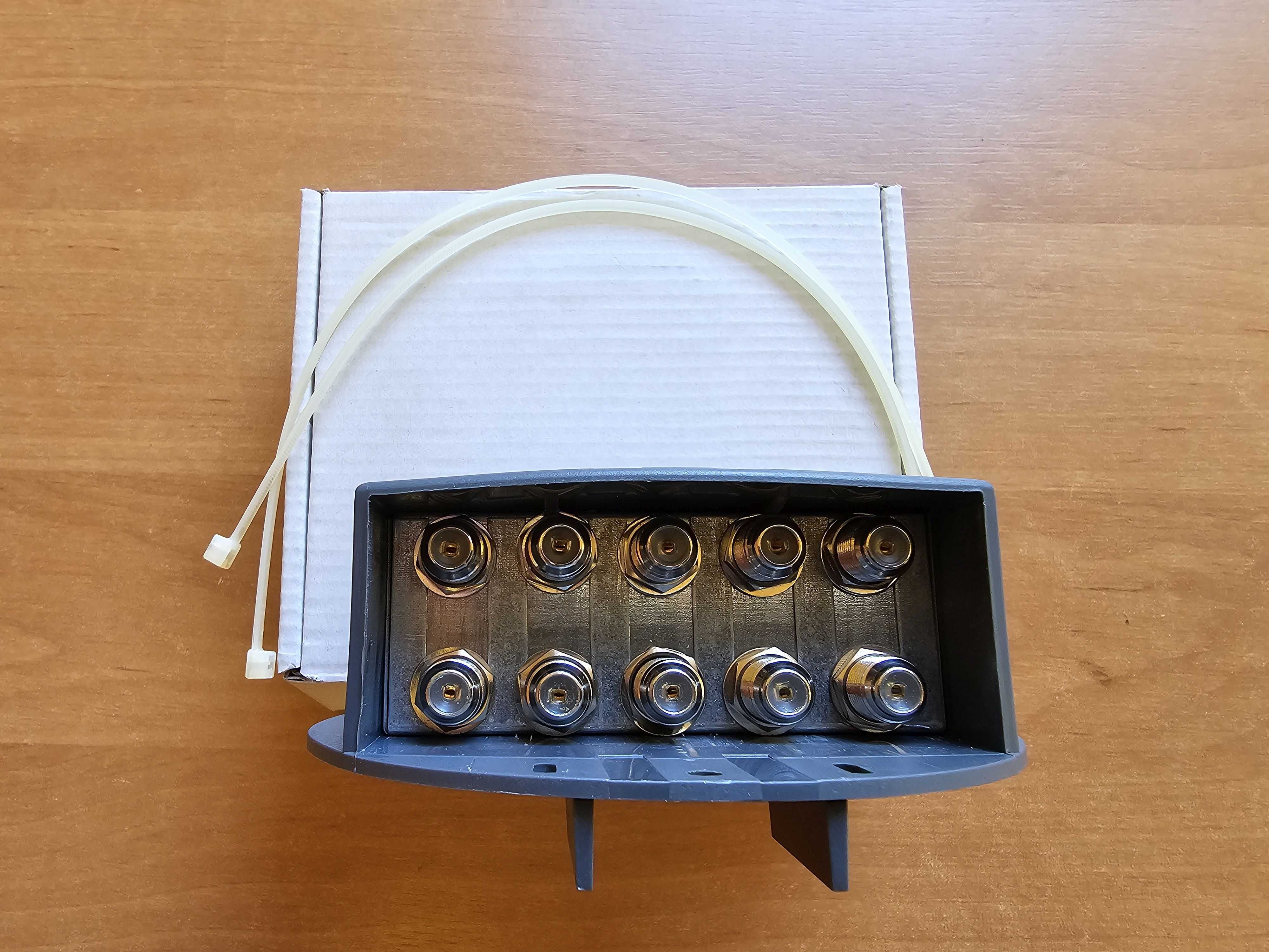 Przełącznik DiSEqC 8/1 Wavefrontier 8 LNB UNIKAT NOWY