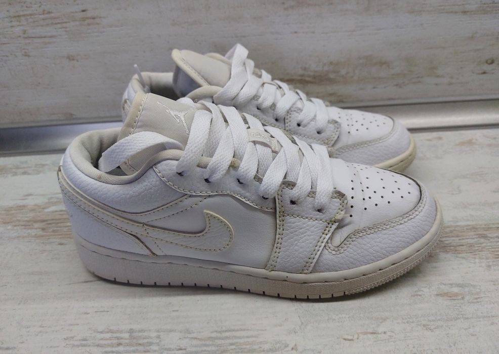 Жіночі кросівки Nike AIR JORDAN 1 розмір 36 устілка 220 мм
