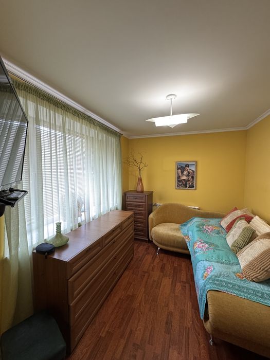 Продаж 2- во кімнатної квартири в центрі міста