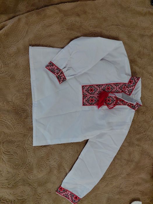 Дитяча вишиванка