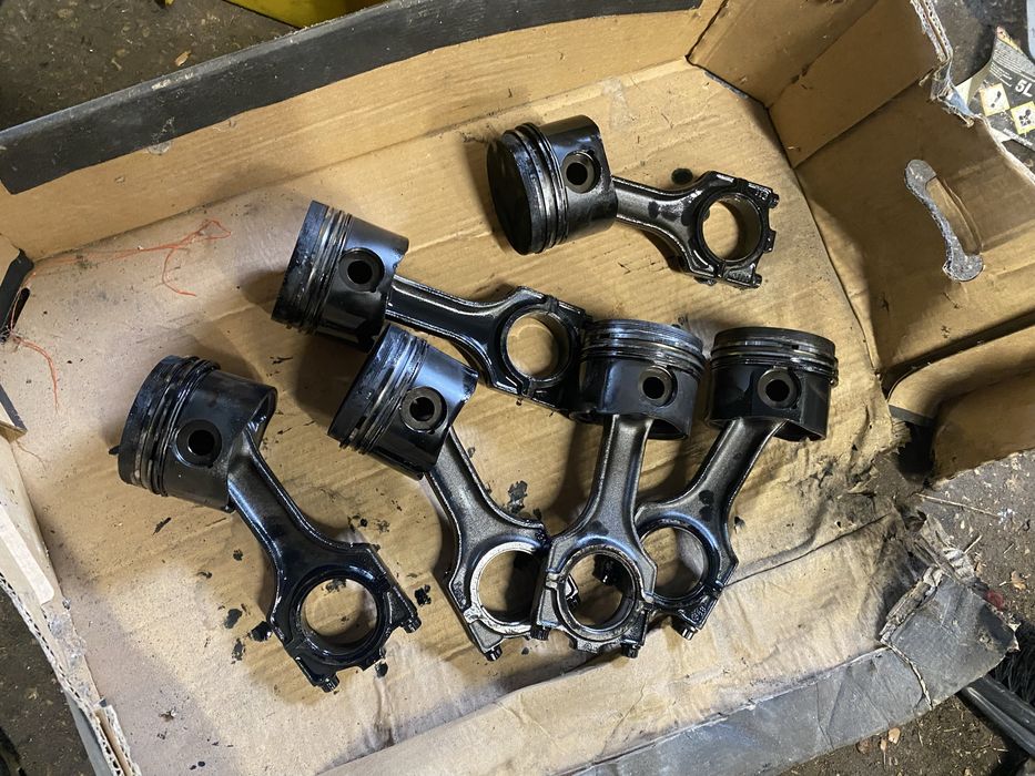 Bmw E34 E36 E38 2.5 TDS tlok korbowod